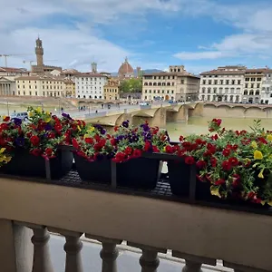Apartment Granduca Serristori Al Ponte Vecchio Florence